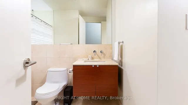 Additional image 24 of 380 Macpherson Ave Unit 314