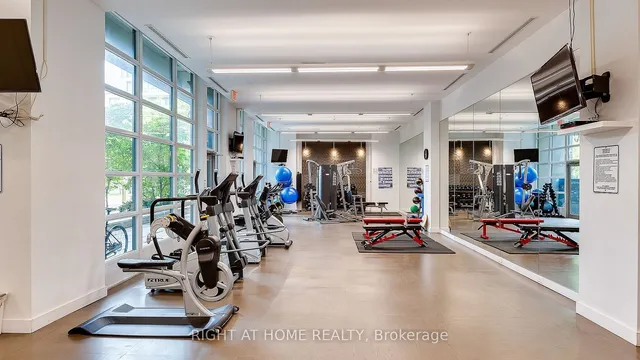 Additional image 9 of 380 Macpherson Ave Unit 314