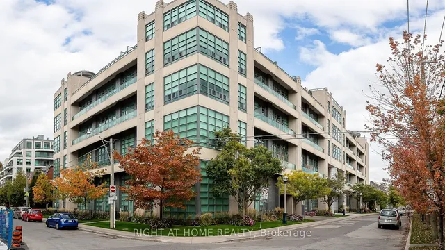 Additional image 5 of 380 Macpherson Ave Unit 314