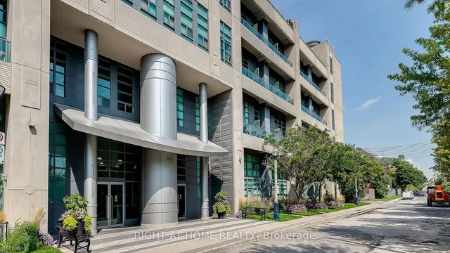 Additional image 4 of 380 Macpherson Ave Unit 314