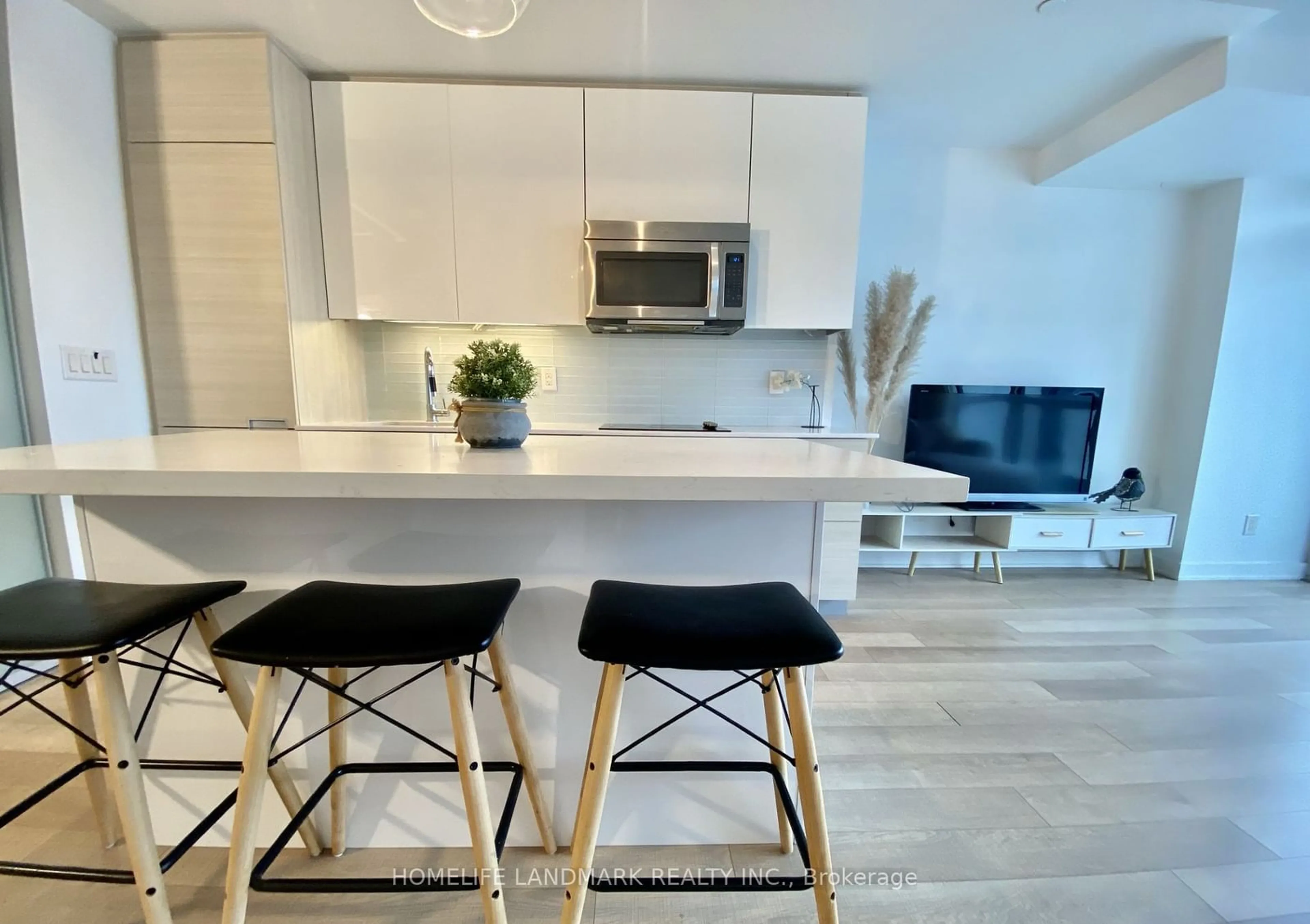 Open concept kitchen, ceramic/tile floor for 210 Simcoe St #1808, Toronto Ontario M5T 0A9