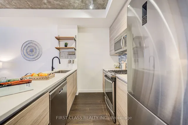 Additional property image - 111 Bathurst St Unit 912