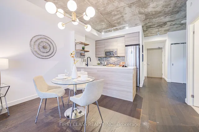 Additional property image - 111 Bathurst St Unit 912
