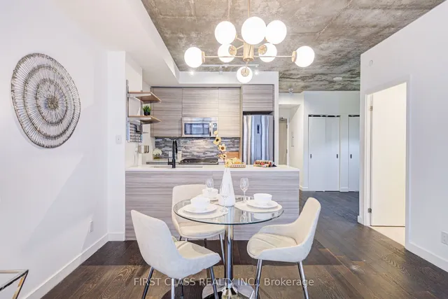 Additional property image - 111 Bathurst St Unit 912