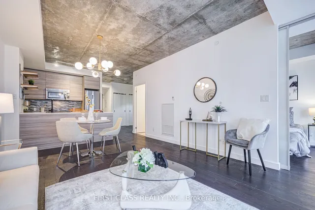 Additional property image - 111 Bathurst St Unit 912