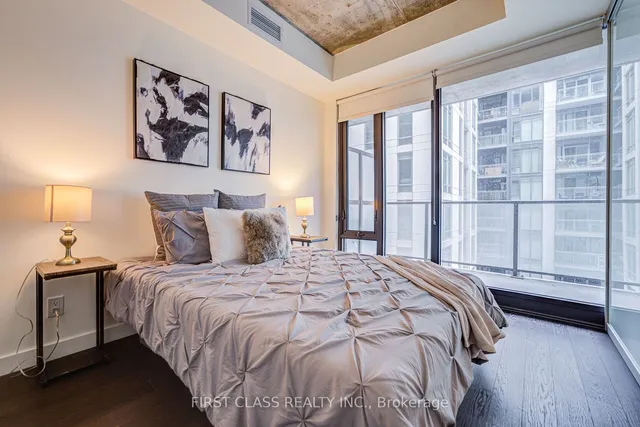 Additional property image - 111 Bathurst St Unit 912