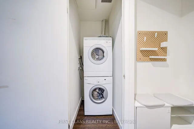 Additional property image - 111 Bathurst St Unit 912