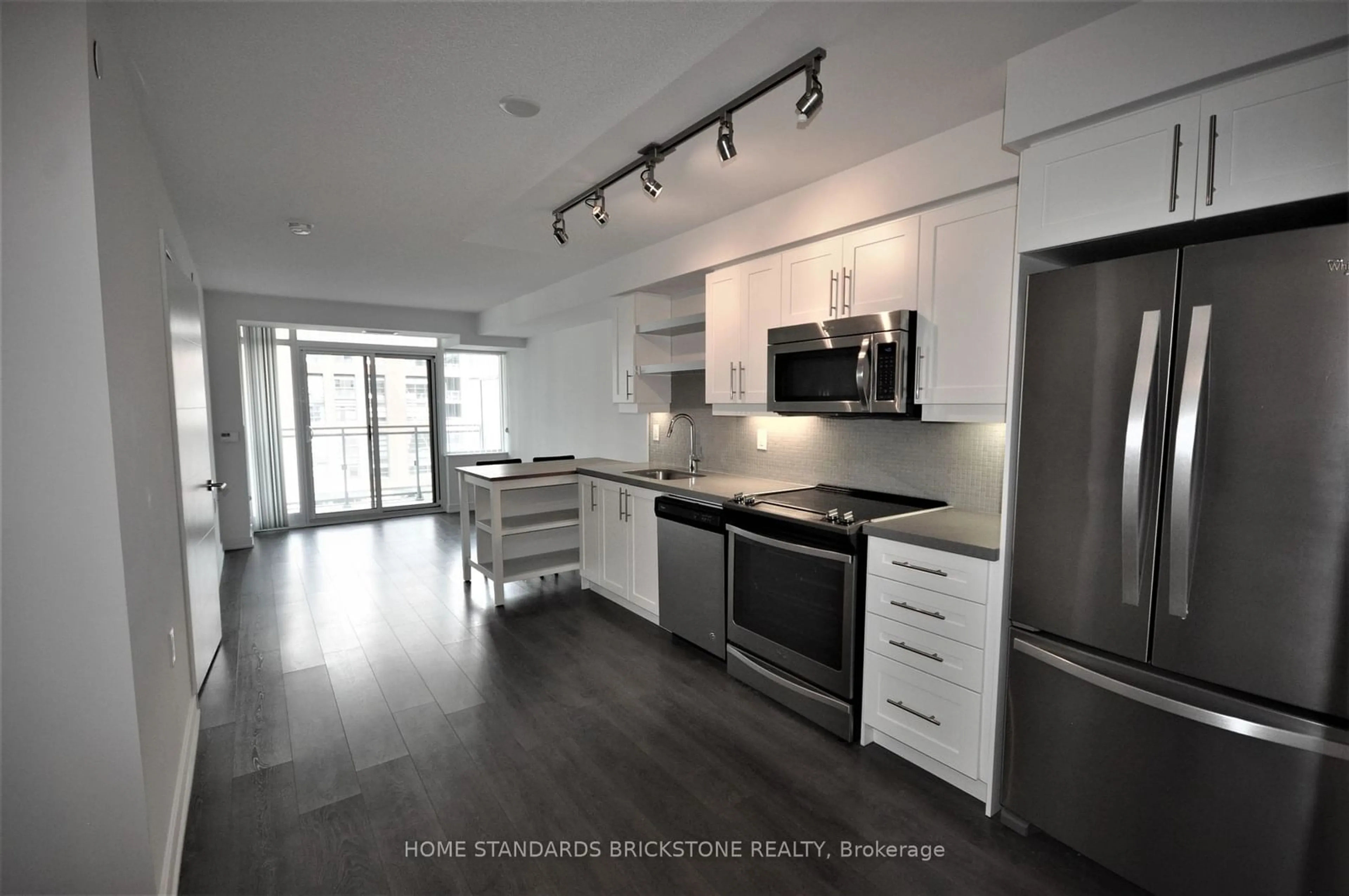 Open concept kitchen, unknown for 525 Adelaide St #1221, Toronto Ontario M5V 0N7