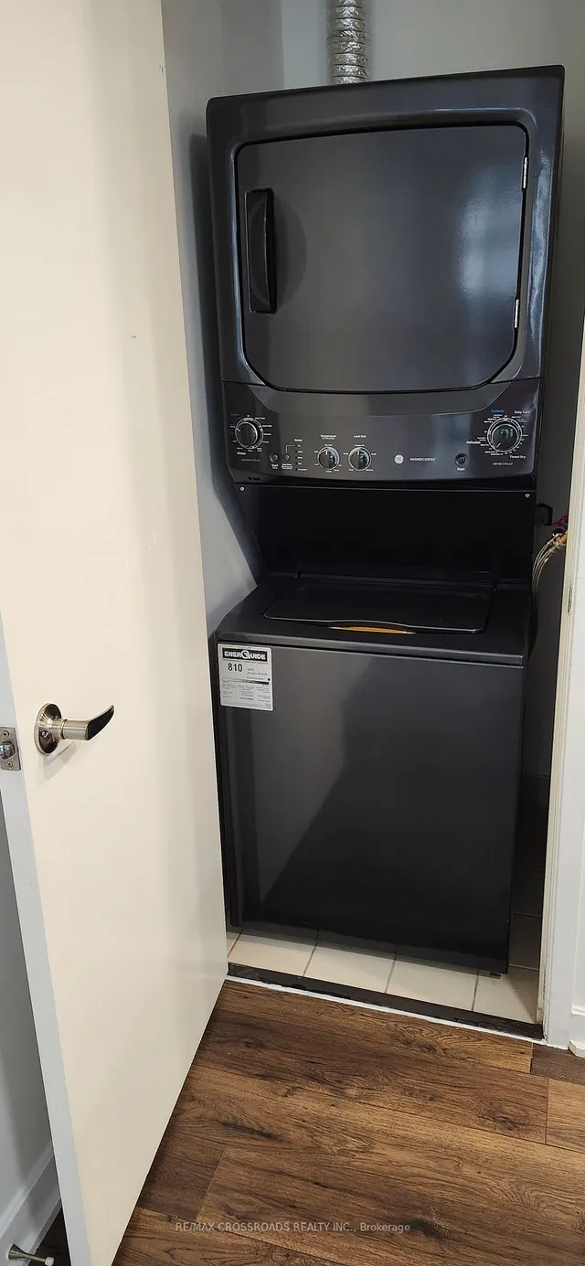 Additional property image - 85 Bloor St Unit 1406