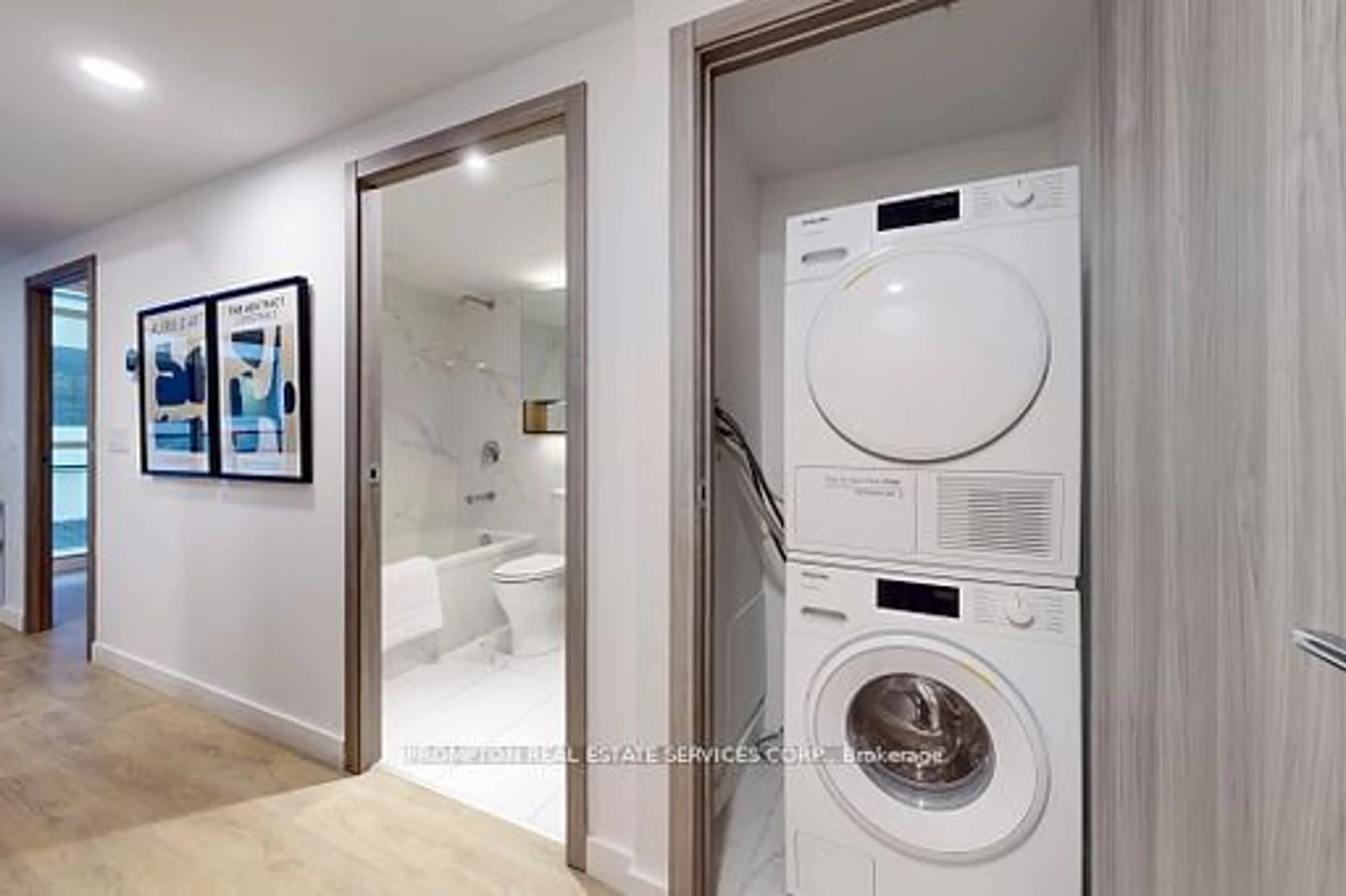 Laundry room for 38 Widmer St #508, Toronto Ontario M5V 0P7