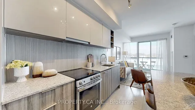 Additional property image - 31 Tippett Rd Unit 307