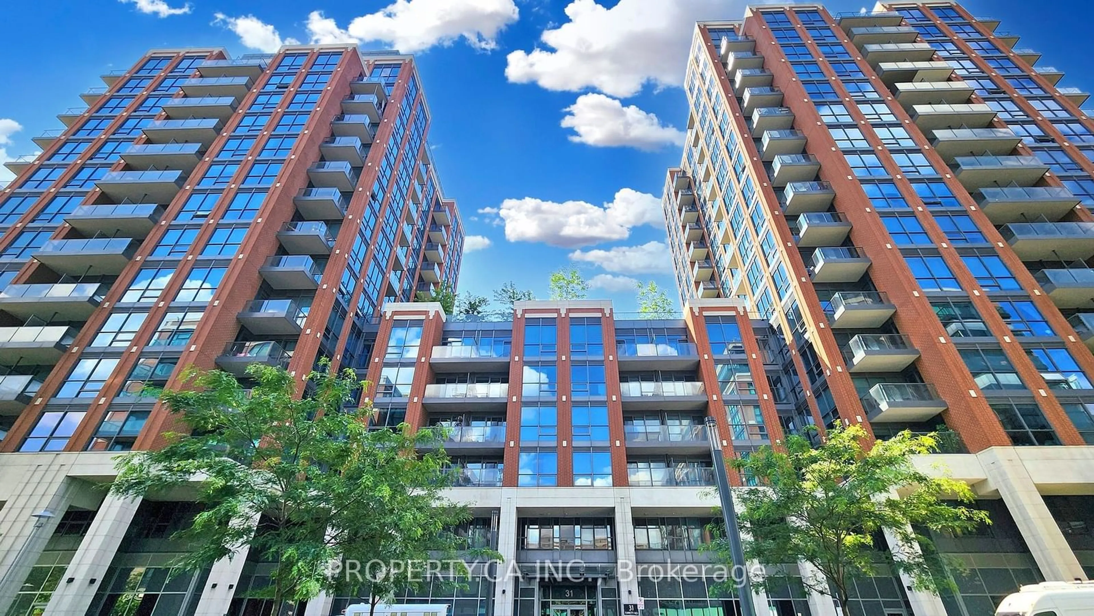 Indoor foyer for 31 Tippet Rd #307, Toronto Ontario M3H 0C8