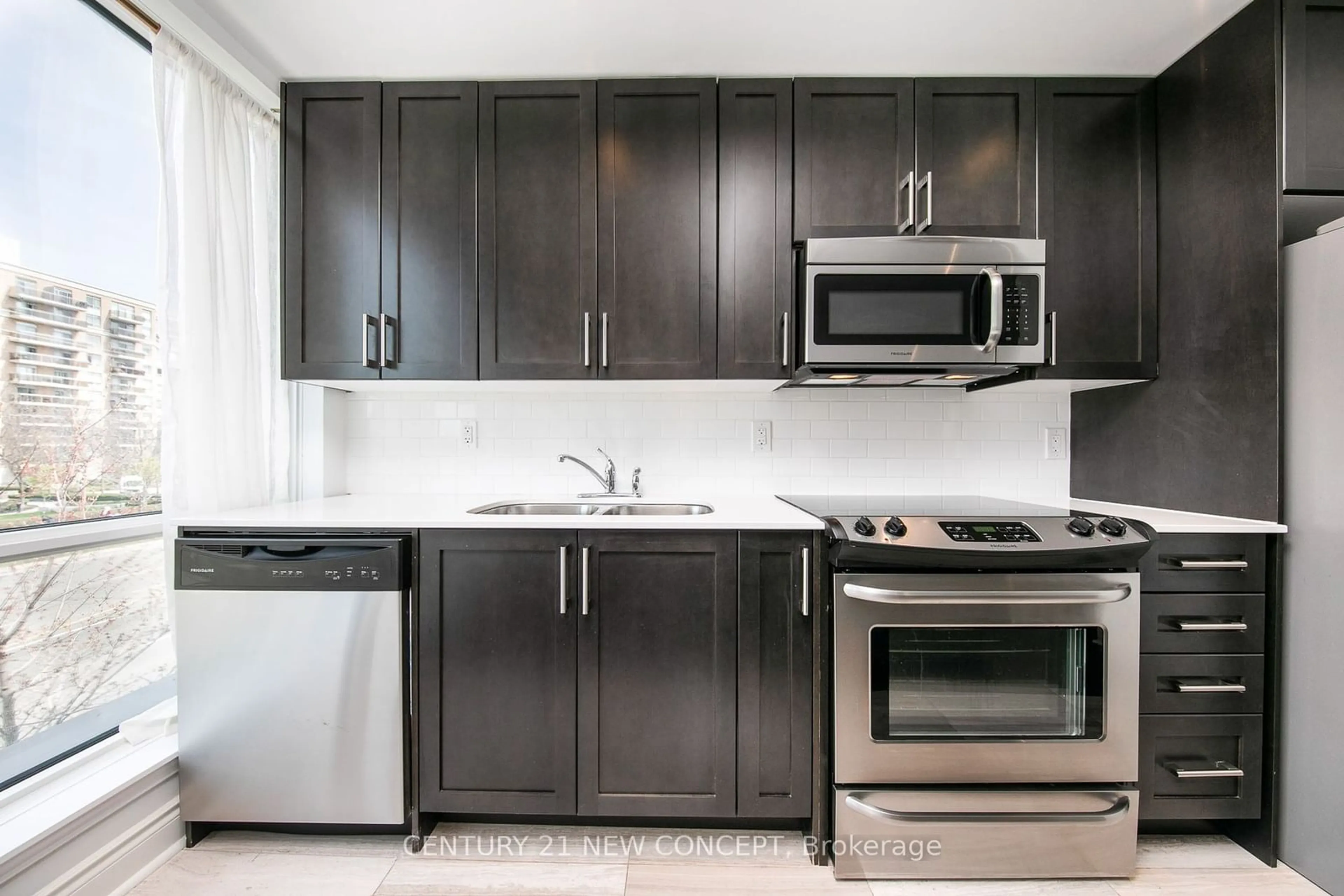 Standard kitchen, unknown for 639 Lawrence Ave #320, Toronto Ontario M6A 1A9