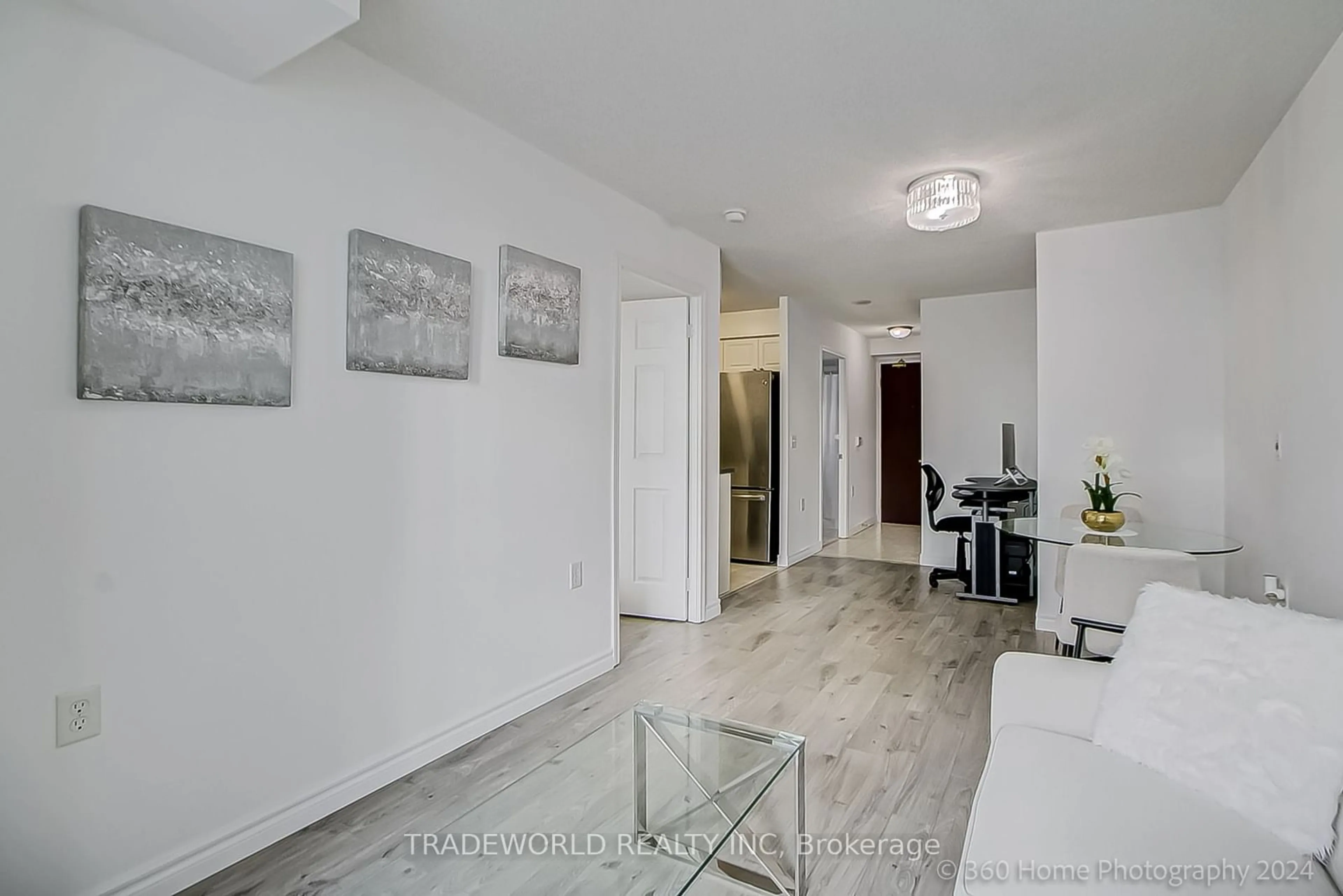 Indoor entryway for 20 Olive Ave #1609, Toronto Ontario M2N 7G5