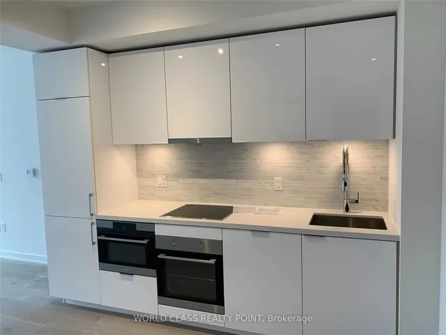 Additional property image - 15 Queens Quay Unit 922
