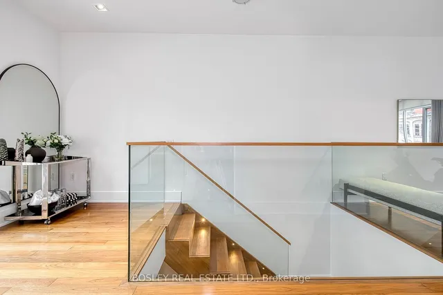 Additional property image - 70 Niagara St