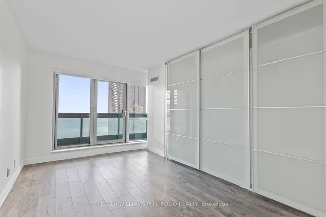 Additional property image - 10 Yonge St Unit 2212