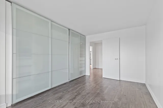 Additional property image - 10 Yonge St Unit 2212