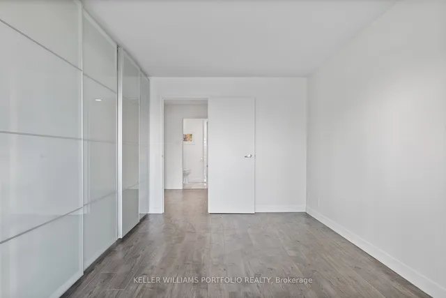 Additional property image - 10 Yonge St Unit 2212