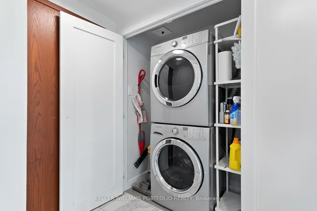 Additional property image - 10 Yonge St Unit 2212