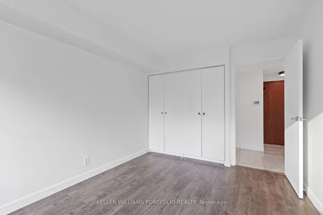 Additional property image - 10 Yonge St Unit 2212