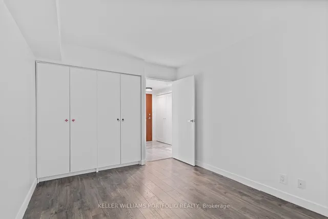 Additional property image - 10 Yonge St Unit 2212