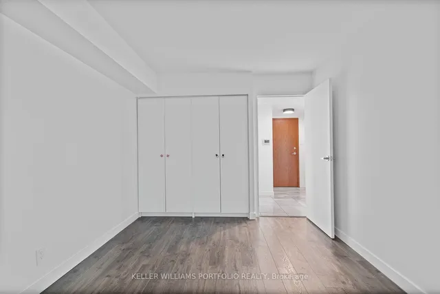 Additional property image - 10 Yonge St Unit 2212