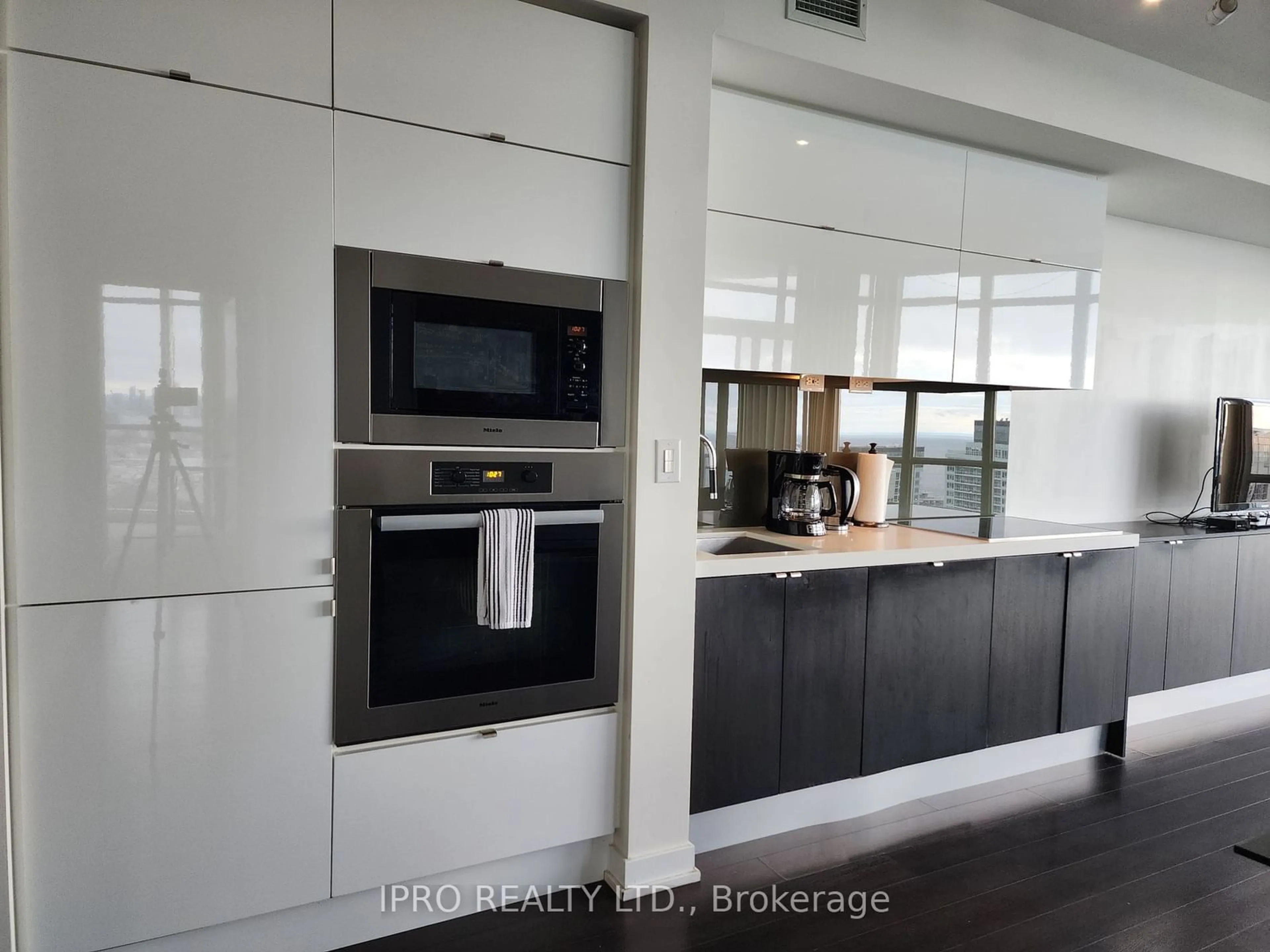 Contemporary kitchen, unknown for 21 Iceboat Terr #4809, Toronto Ontario M5V 4A9