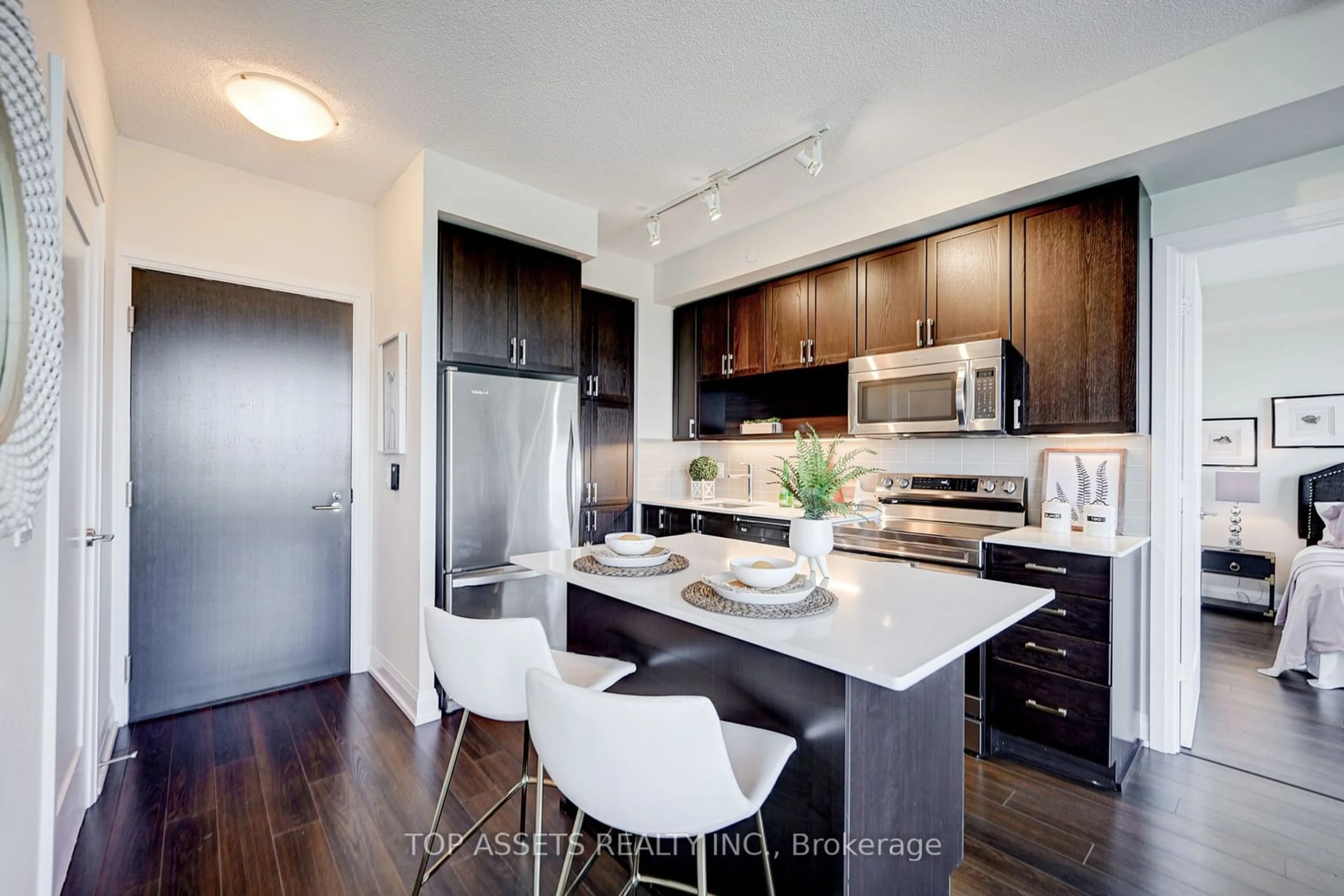 Open concept kitchen, unknown for 18 Graydon Hall Dr #2410, Toronto Ontario M3A 0A4