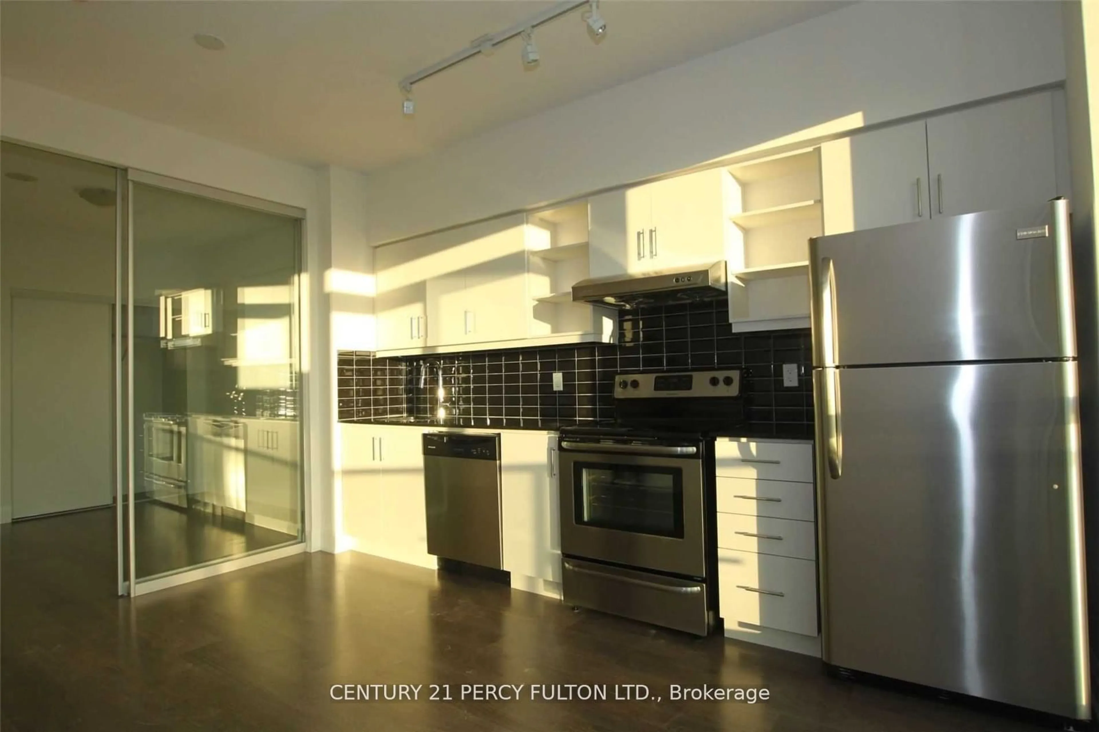 Standard kitchen, unknown for 160 Vanderhoof Ave #808, Toronto Ontario M4B 0G7