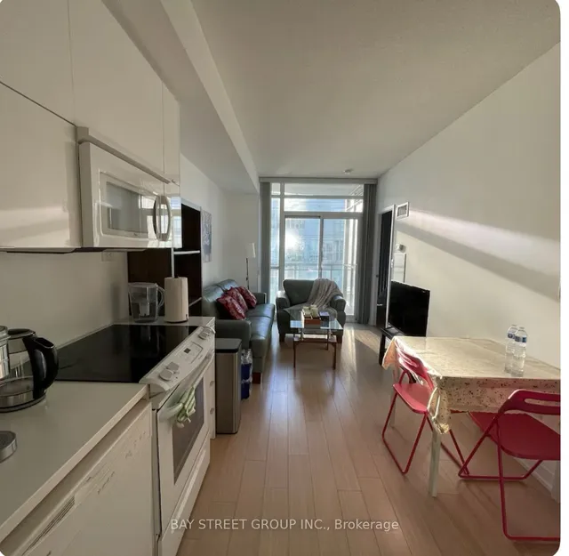 21 Iceboat Terr #4303, Toronto 3