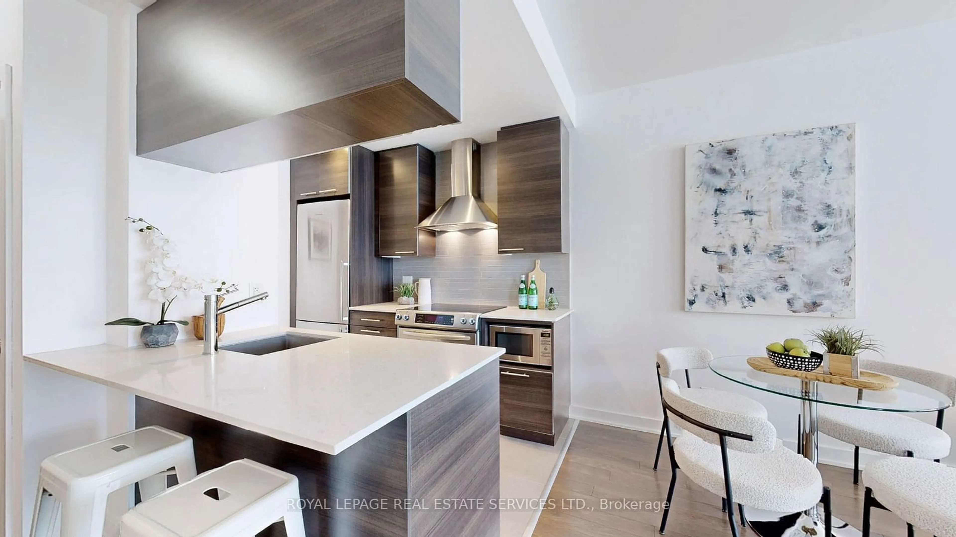 Contemporary kitchen, unknown for 1 Market St #1209, Toronto Ontario M5E 0A2