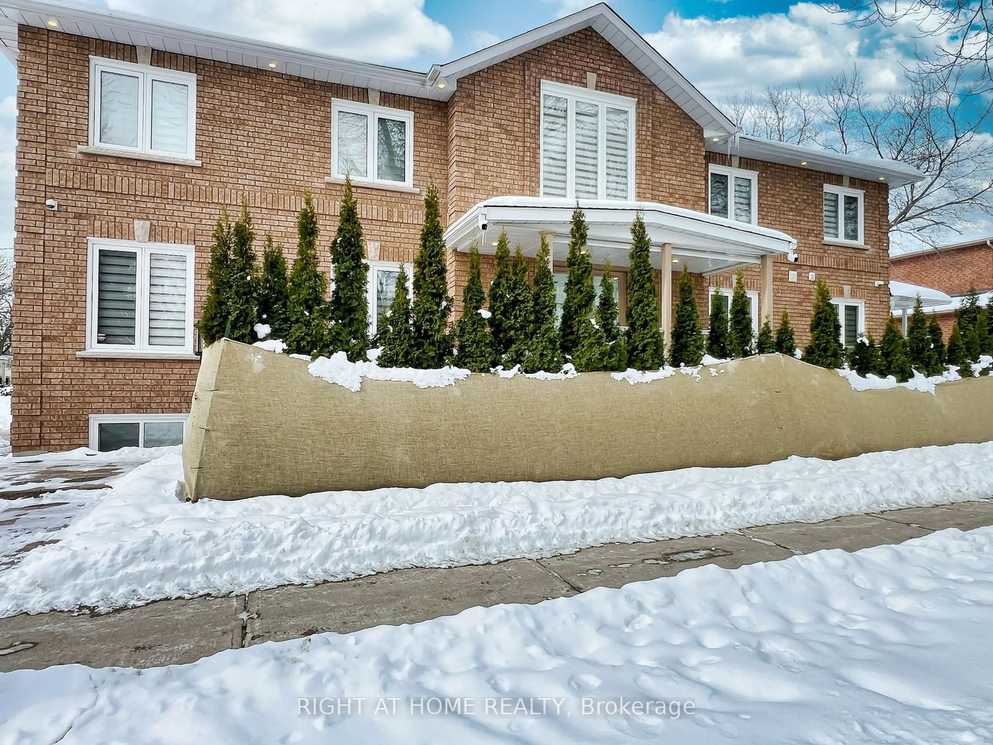 Home with brick exterior material, street for 152 Holmes Ave, Toronto Ontario M2N 4M6