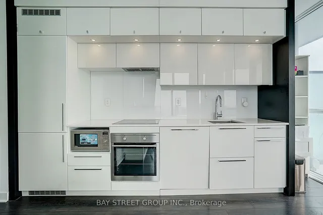 Additional property image - 15 Grenville St Unit 2903