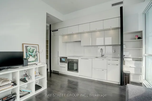 Additional property image - 15 Grenville St Unit 2903