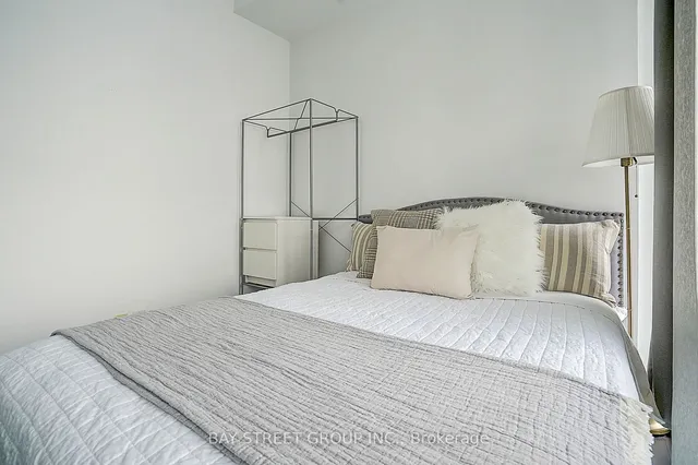 Additional property image - 15 Grenville St Unit 2903