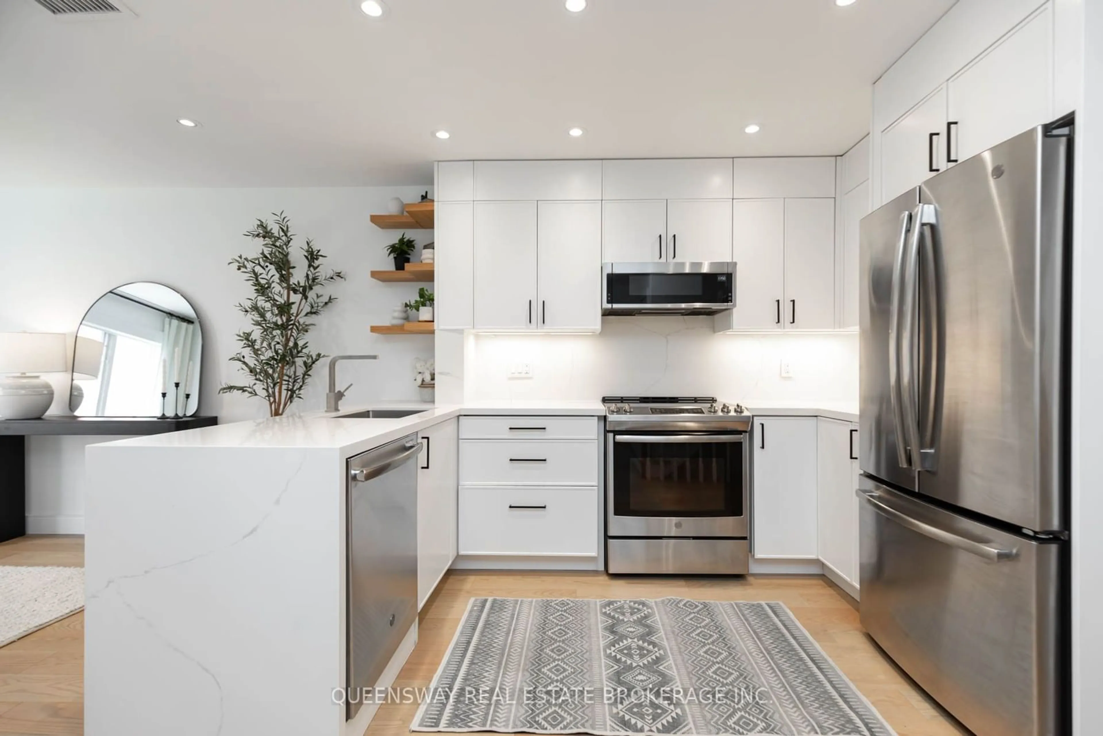 Contemporary kitchen, unknown for 232 St. George St #19, Toronto Ontario M5R 2N5