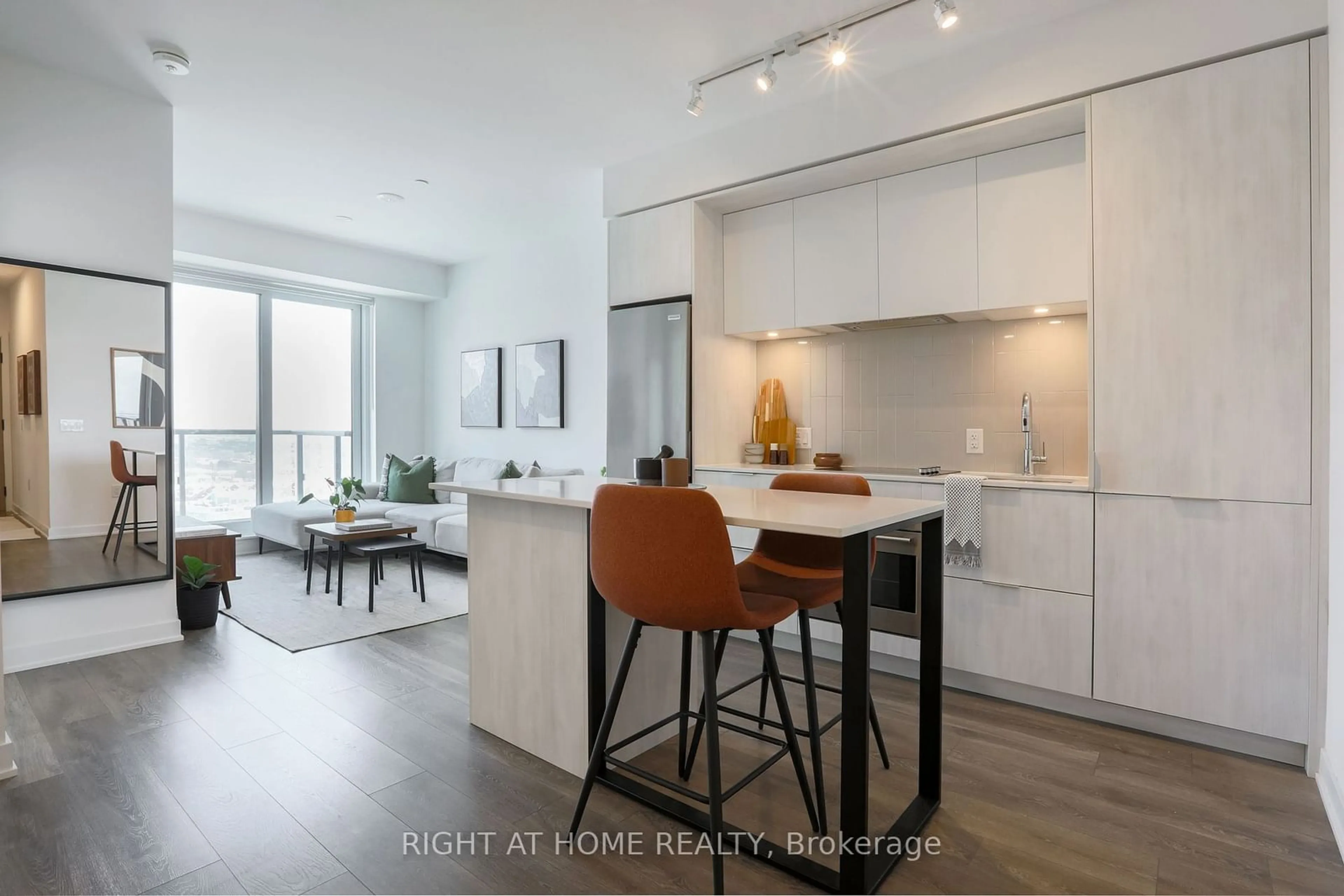 Open concept kitchen, unknown for 130 River St #1401, Toronto Ontario M5A 0R8