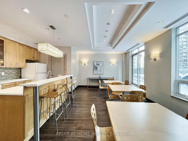 Additional image 5 of 212 Eglinton Ave Unit 502