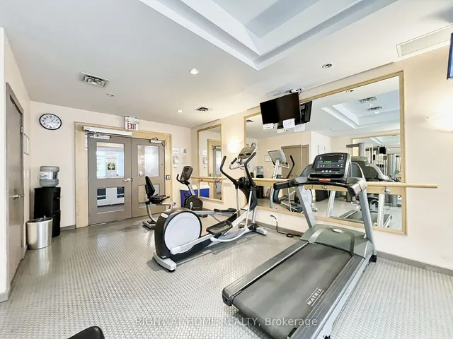 Additional image 4 of 212 Eglinton Ave Unit 502