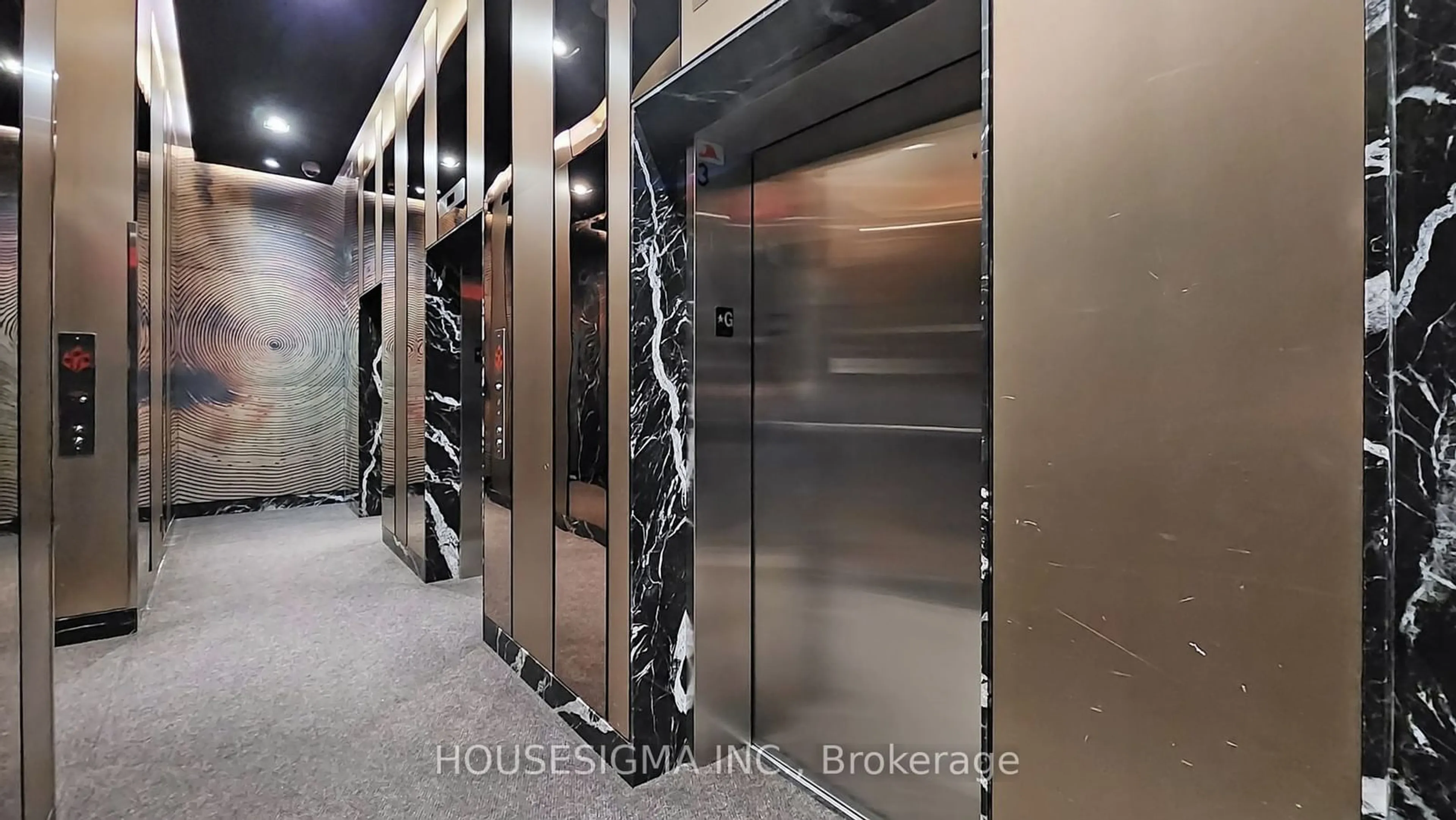 Indoor foyer for 30 Nelson St #3701, Toronto Ontario M5V 0H5