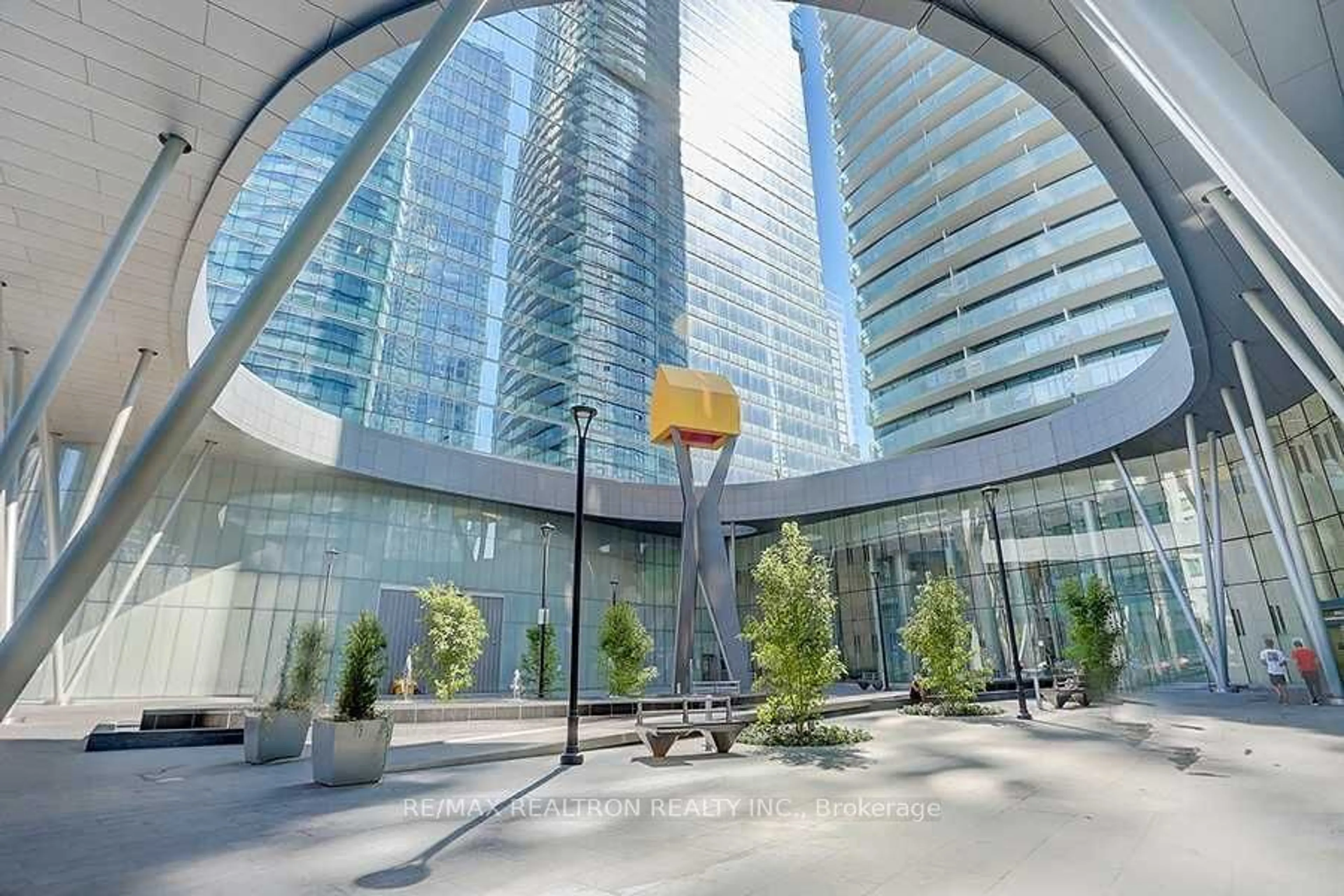 Indoor foyer for 14 York St #1008, Toronto Ontario M5J 0B1