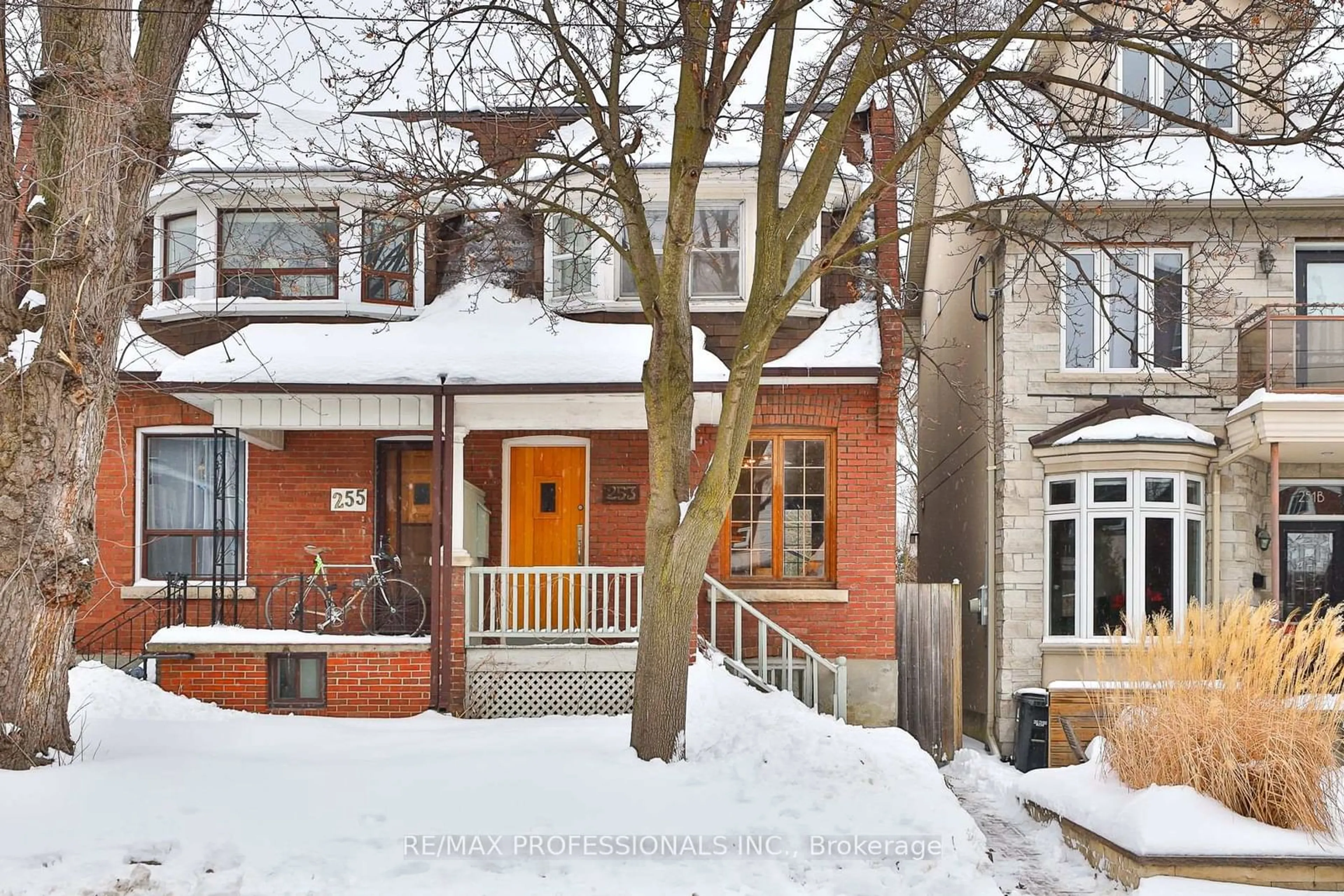 Home with brick exterior material, street for 253 Howland Ave, Toronto Ontario M5R 3B7