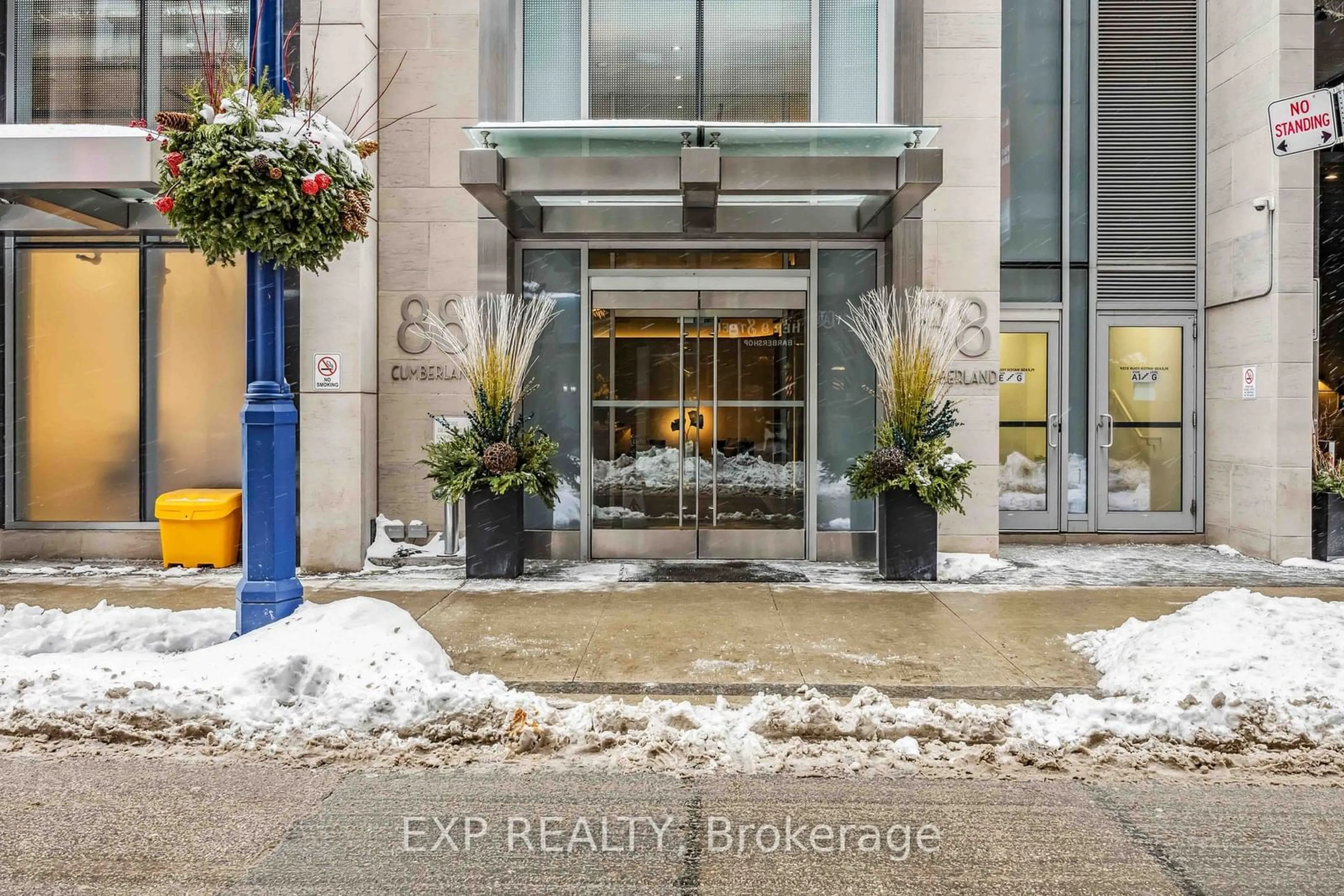 Unknown for 88 Cumberland St #1907, Toronto Ontario M5R 0C8