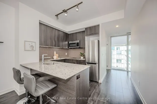 Additional image 31 of 18 Rean Dr Unit 523