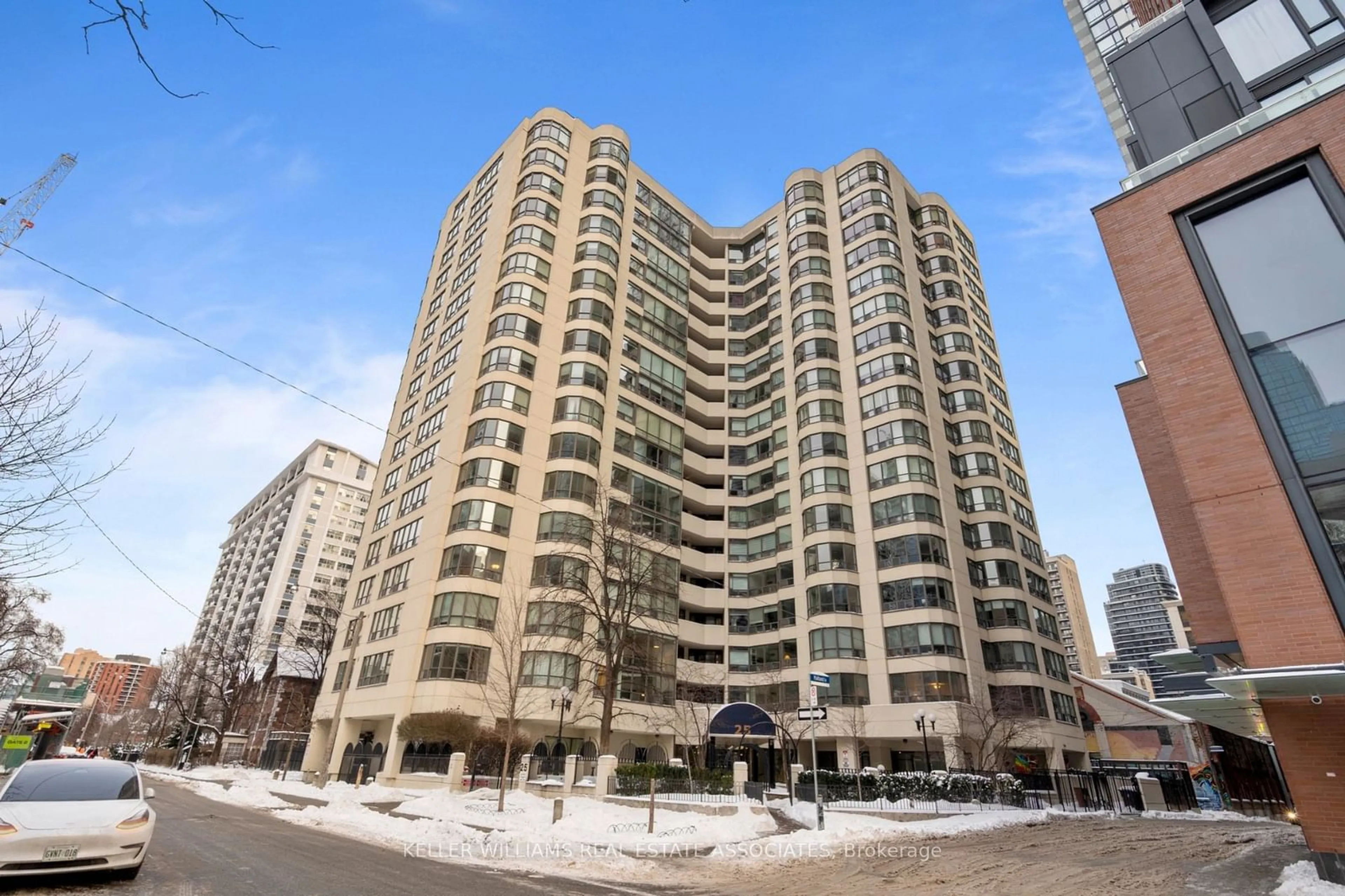 Unknown for 25 Maitland St #1202, Toronto Ontario M4Y 2W1