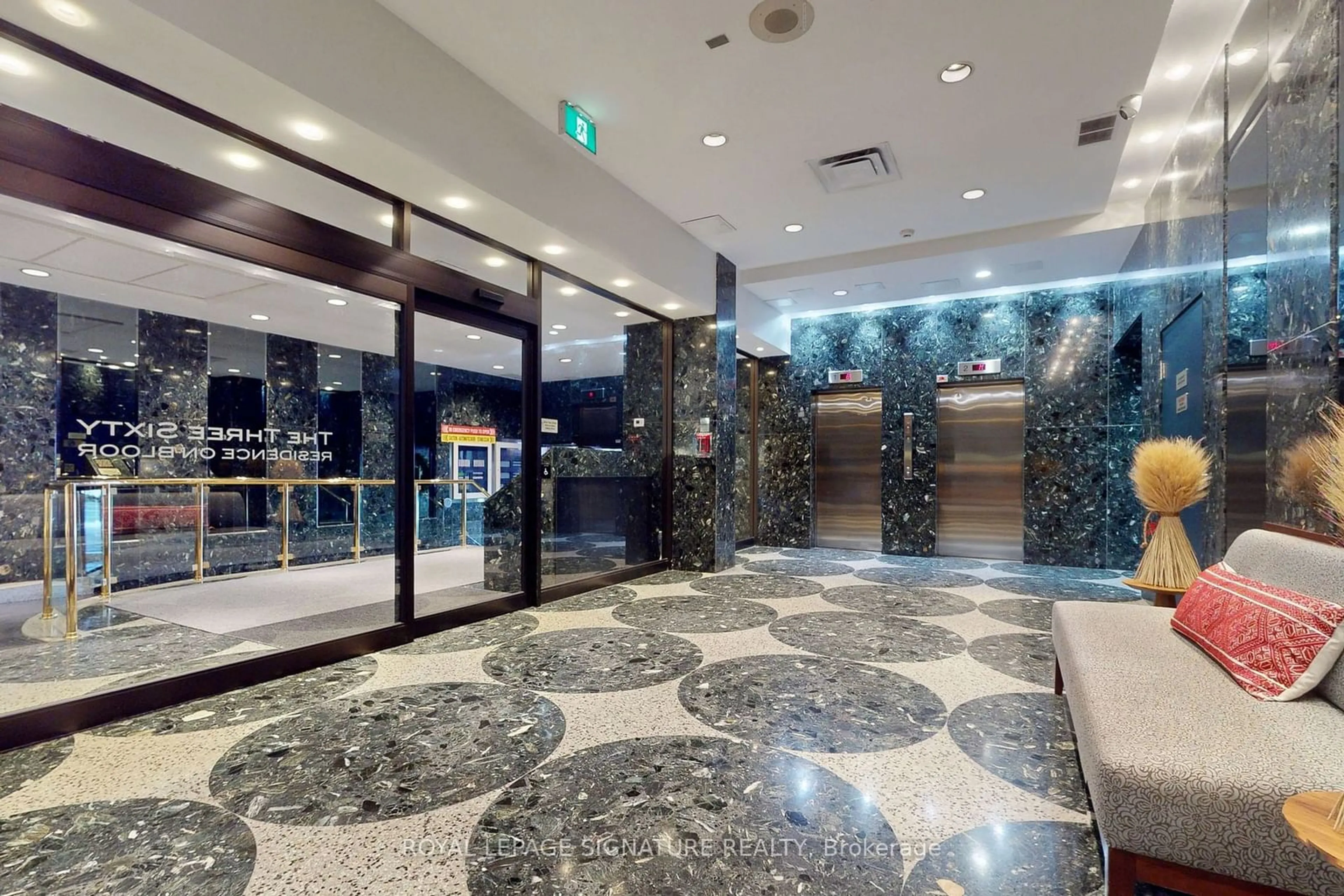 Lobby for 360 Bloor St #1107, Toronto Ontario M4W 3M3