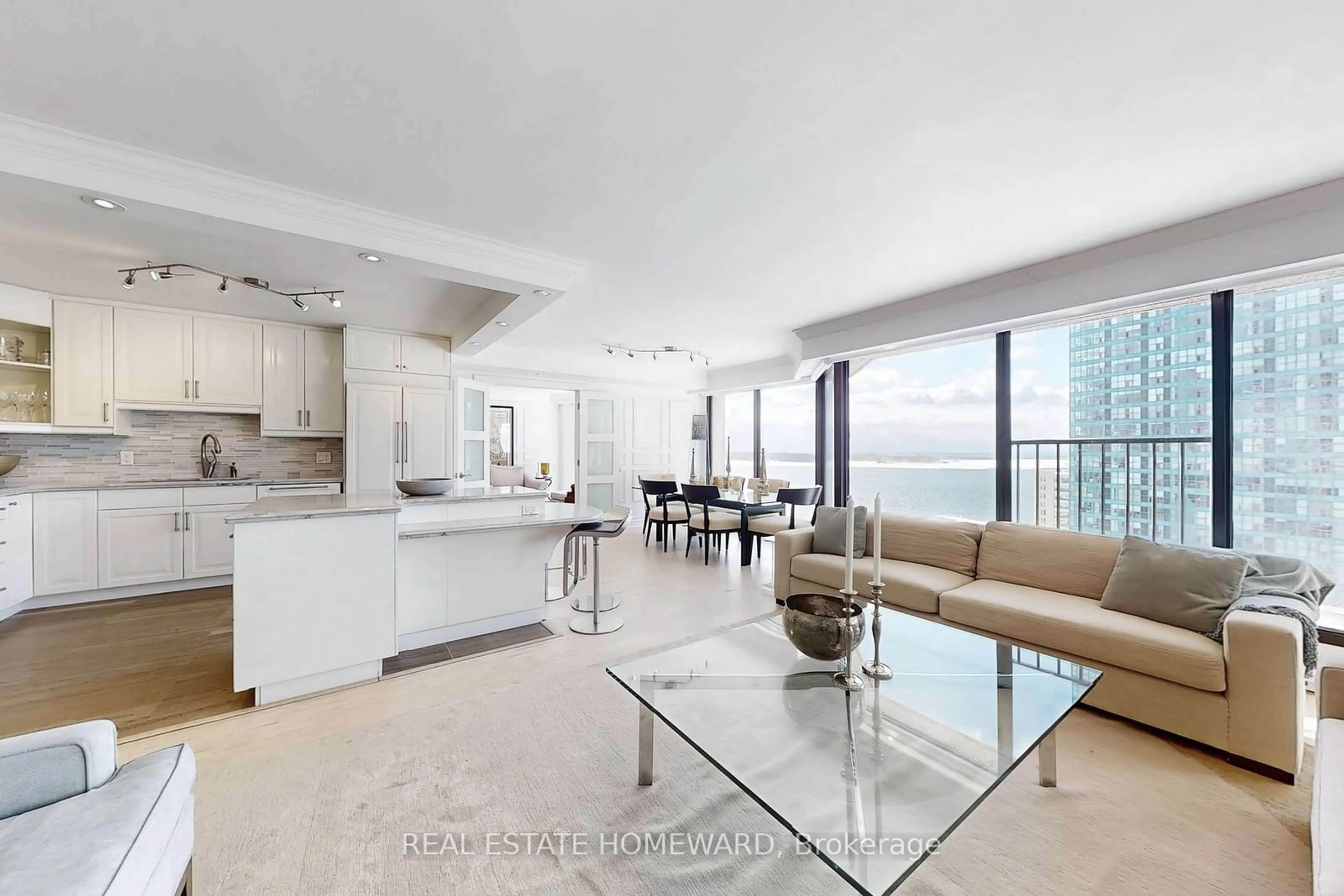 Open concept kitchen, unknown for 65 Harbour Sq #1404, Toronto Ontario M5J 2L4