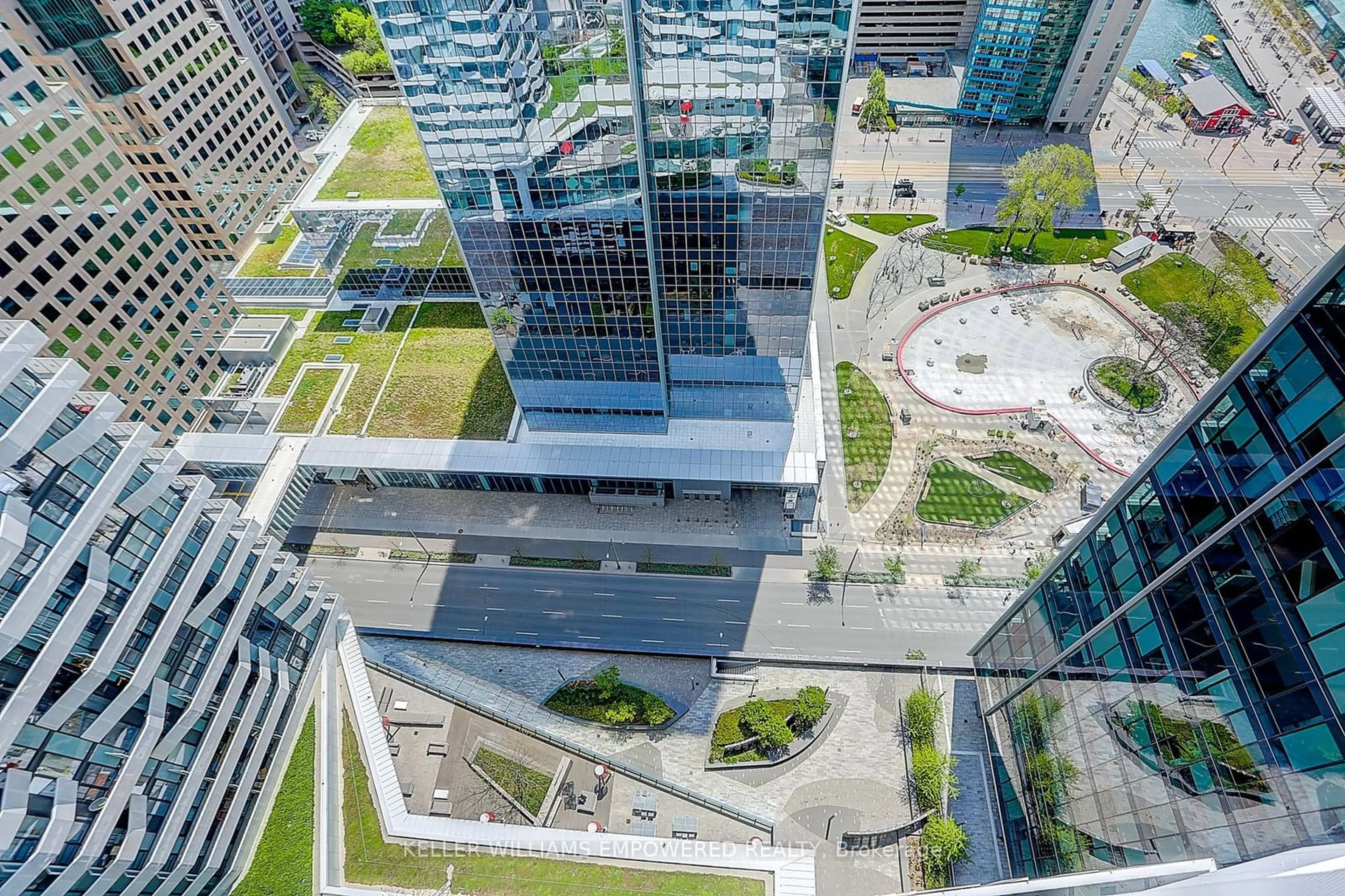 A pic from outside/outdoor area/front of a property/back of a property/a pic from drone, city buildings view from balcony for 100 Harbour St #1610, Toronto Ontario M5J 0B5