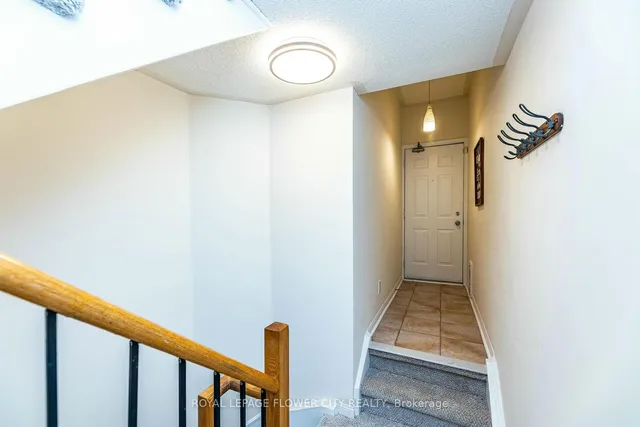 Additional image 8 of 11 Niagara St Unit 14
